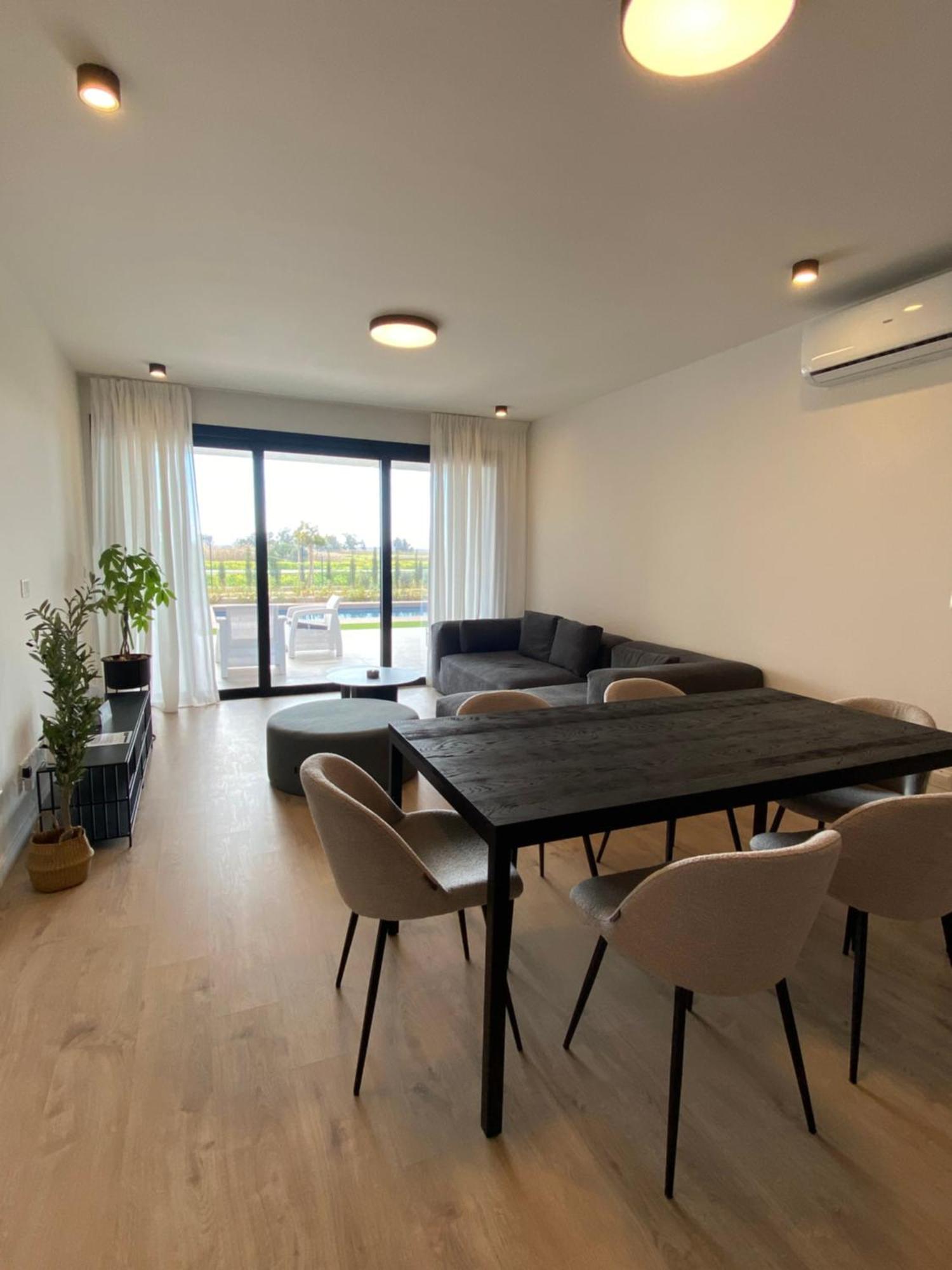 Sunset Gardens - Holiday Apartments - By Tlv Living Limassol Exterior foto